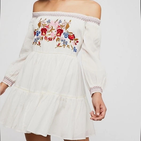 Free People Embroidered Off Shoulder White Floral Mini Dress Size xs - Picture 10 of 12